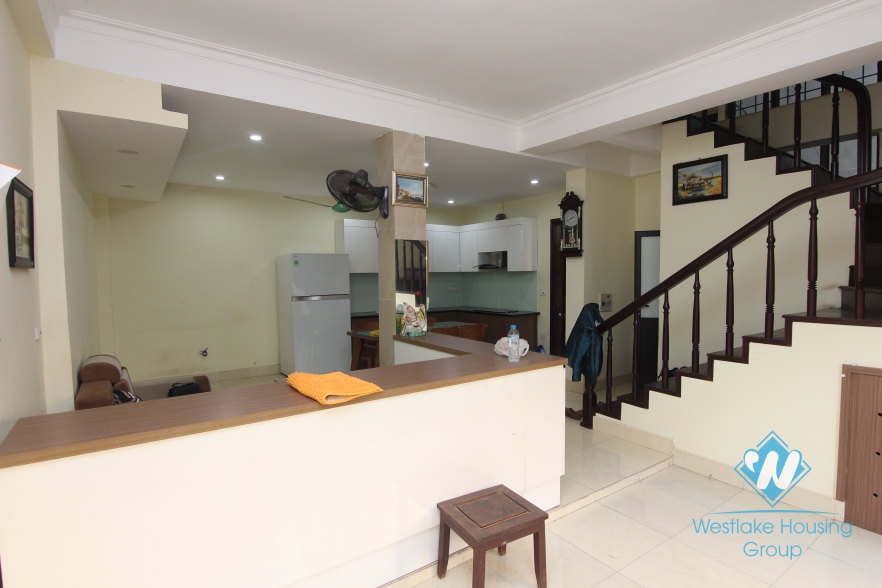 4 bedrooms house for rent in Tay Ho district, Hanoi